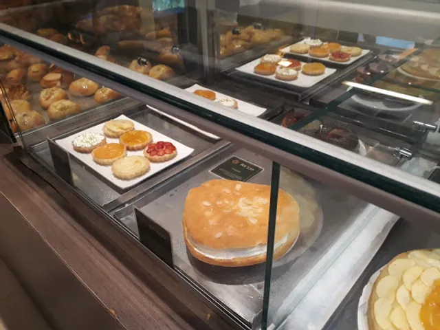 La Boutique French Bakery