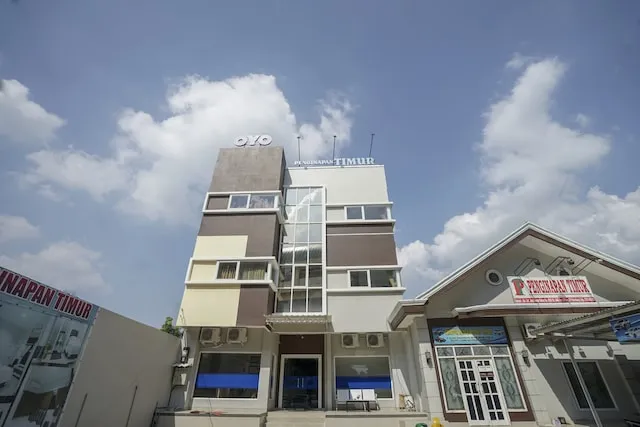 OYO 958 Penginapan Timur