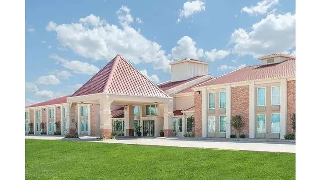 Super 8 by Wyndham Oklahoma City