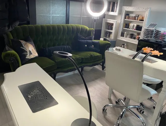 Nina Lewis Beauty Academy