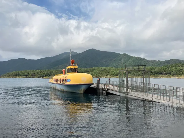 Lake Motosuko Pleasure Boat "Moguran"