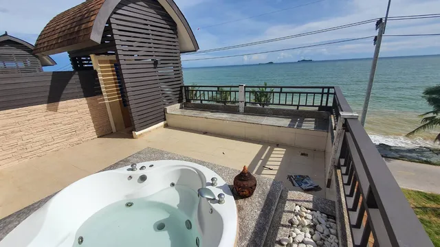 W Sea Beach หาดดวงตะวัน จ.ระยอง