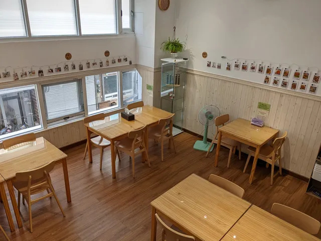 安迪廚房香港茶餐廳料理（週日，一公休）