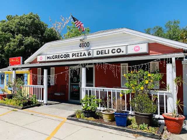McGregor Pizza & Deli