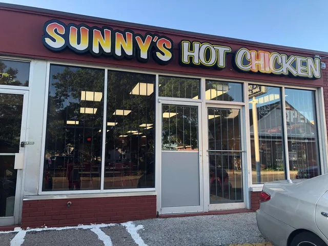 Sunnys Hot Chicken (Halal Restaurant)