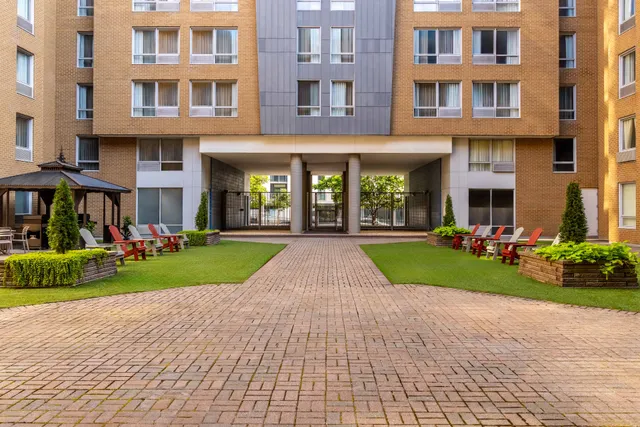 Hôtel Saint-Laurent Montréal