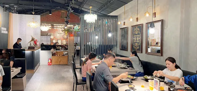 久違石頭火鍋沙鹿店（收客至20:30）