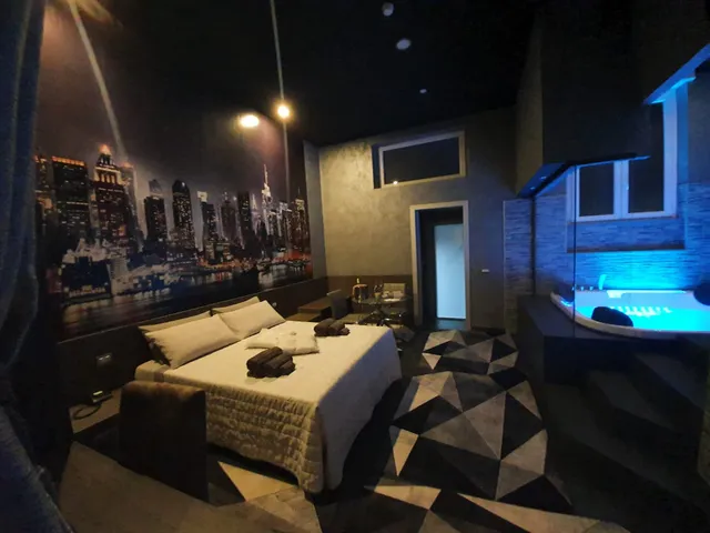 VILLA AMBRA CIN IT108027B46HF3SFHT