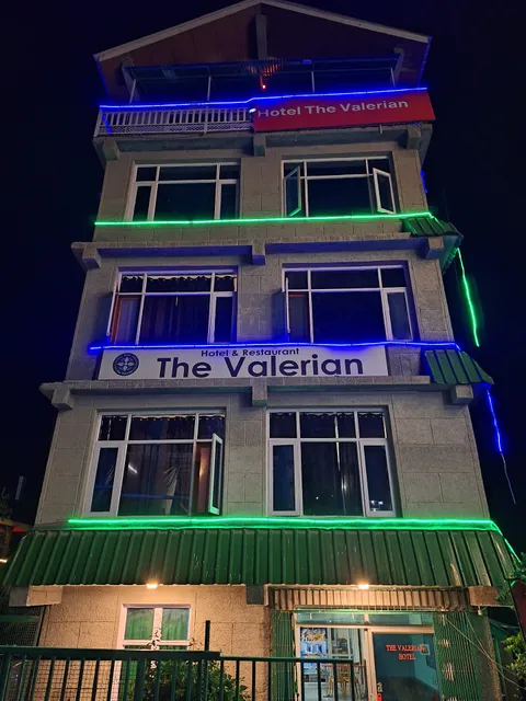 FabHotel The Valerian