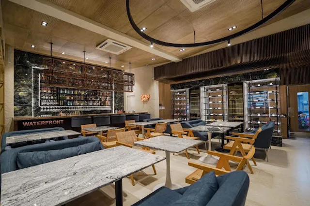 Waterfront Seafood & Cocktails