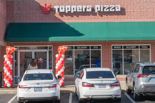 Toppers Pizza