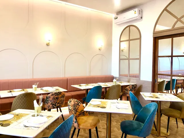 ทองพูน by เจริญ Tongpoon