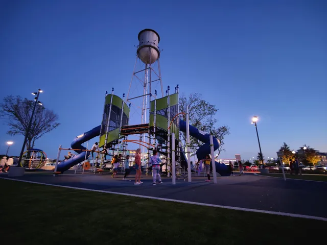 The Lawn at The Lakefront