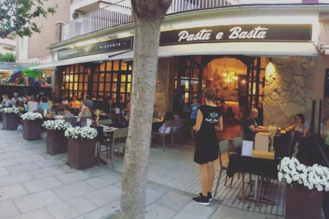 PIZZA E BASTA CAMBRILS