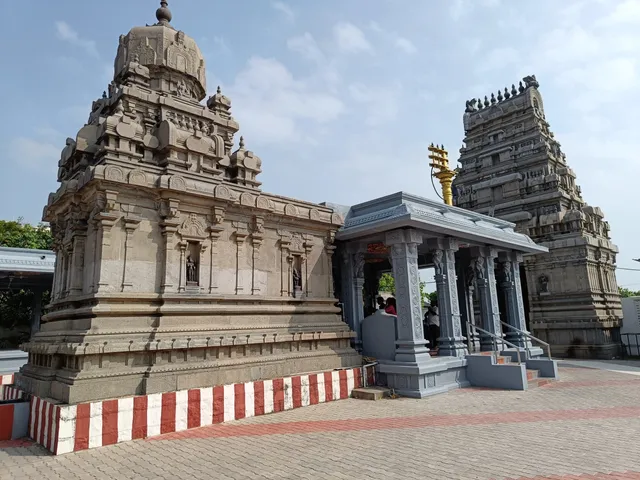 Arupadai Veedu Murugan Temple