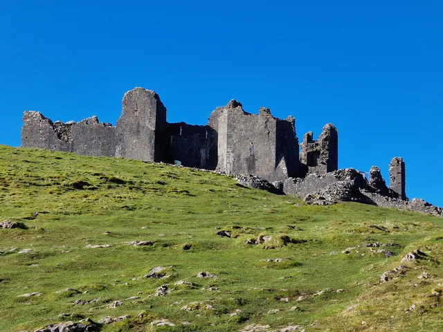 Castell Carreg Cennen