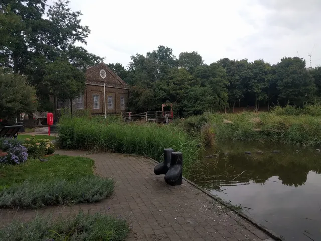 The Conservation Volunteers - Lavender Pond Nature Reserve