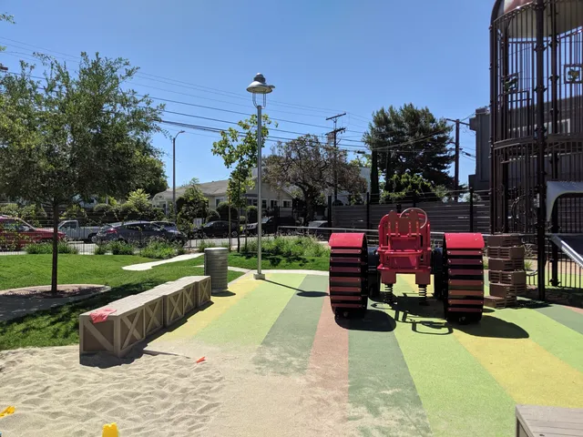 Madison Avenue Park and Community Garden