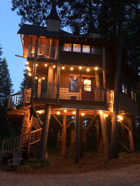 Montana Treehouse Retreat