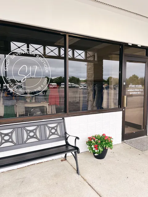 Shop Seventeen Boutique