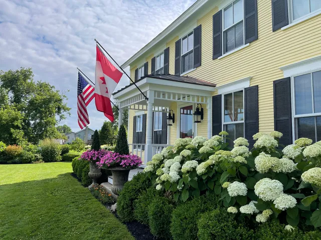 The Yellow Farmhouse Bed & Breakfast, Vermont USA