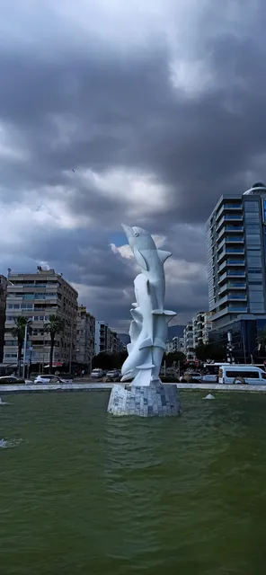 Dolphins Statue