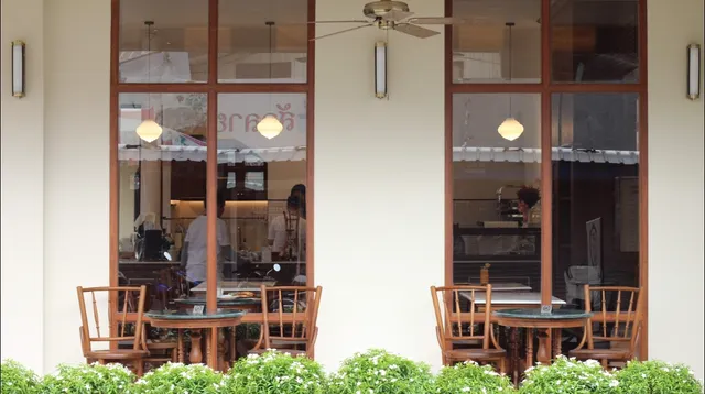 Dear Friends, Bistro