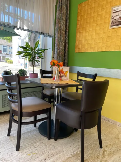 Restaurant India und Eiscafe