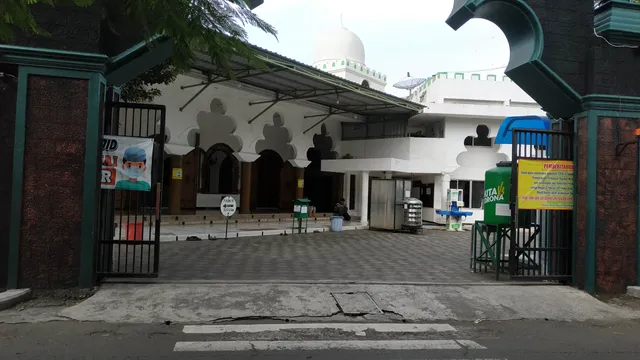 Masjid Rahmat Kembang Kuning