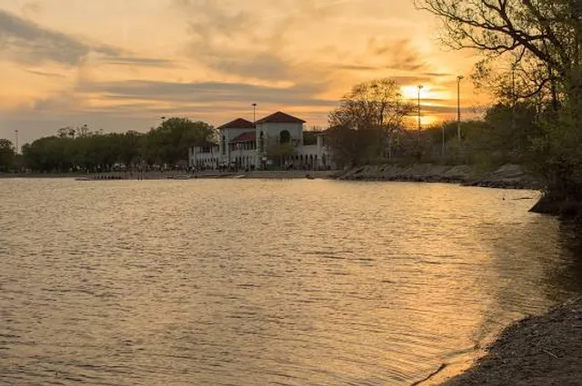 Sunnyside - Gus Ryder Outdoor Pool