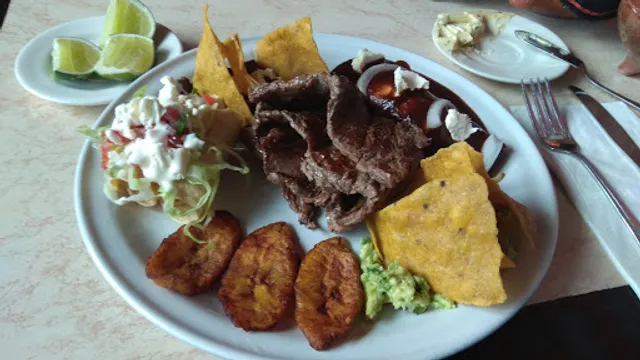 Restaurante Al Sazón Que Me Toquen...