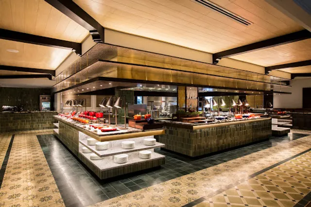 C'est La Vie Restaurant