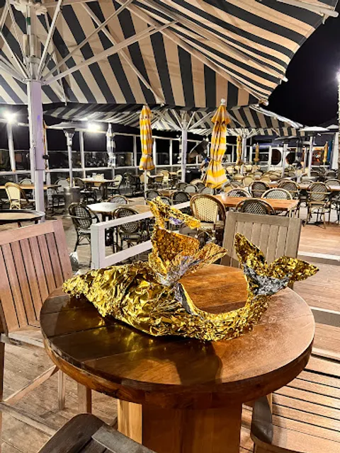 Gladstones Restaurant