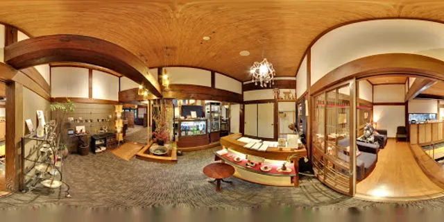 Four Season's table YAMU