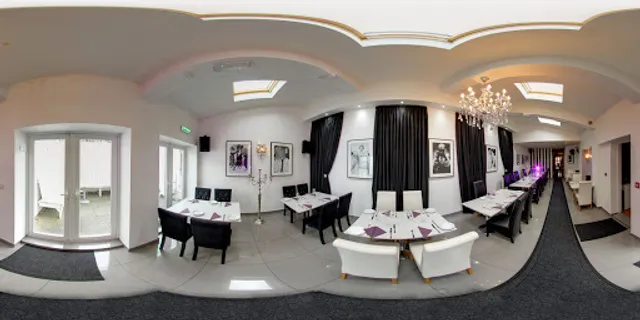 Pablinos Bar and Grill