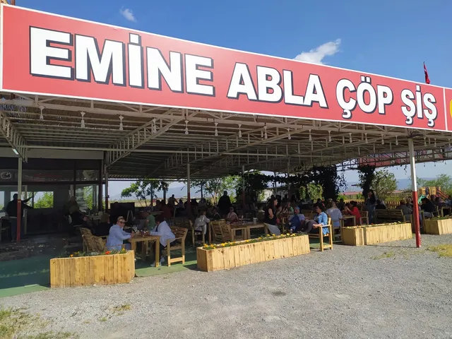 Emine Abla Çöp Şiş-köfte-sucuk