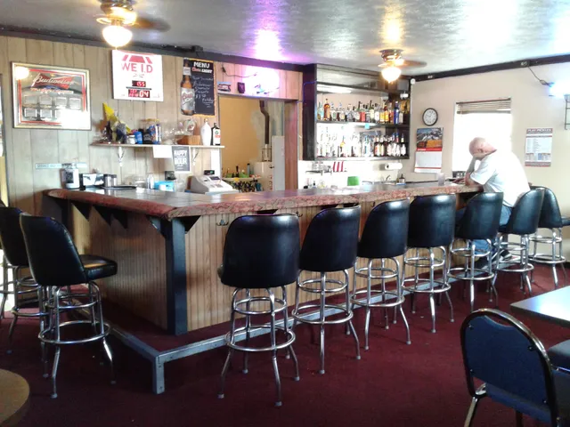 Ann's Getta Way Bar & Beer Garden