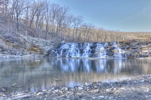 Devil's Den State Park