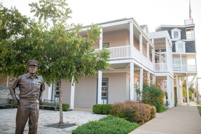 Admiral Nimitz Gallery