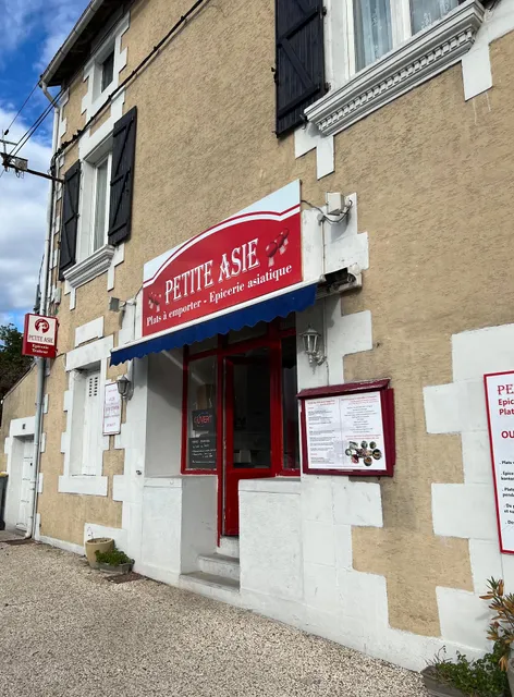 PETITE ASIE