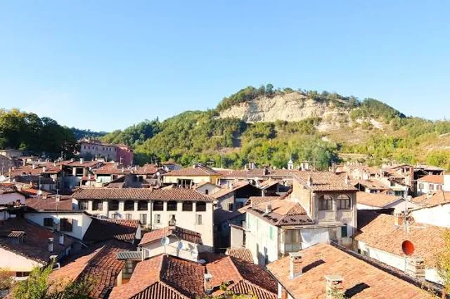 Big Bench #28 - Ceva