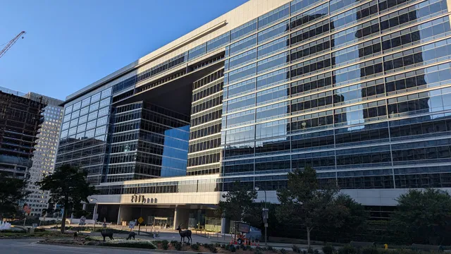 2000 Avenue of the Stars