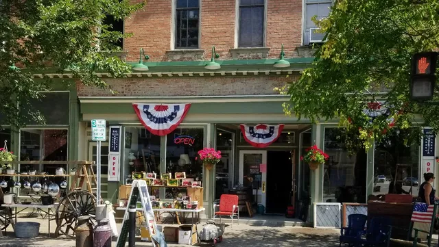 Country Gentleman Antiques