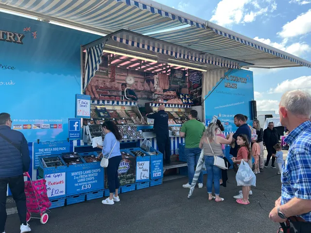 Wellesbourne Airfield Market