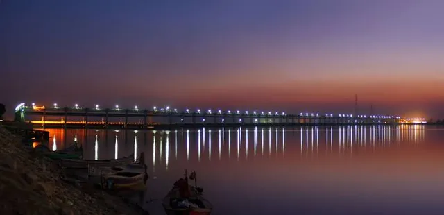 Taunsa Barrage