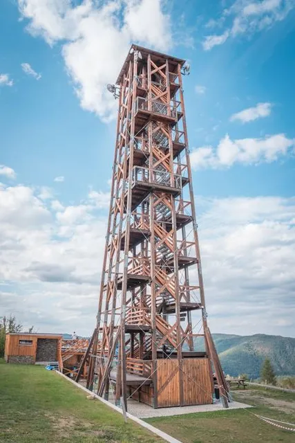 Rozhledna Milada a Kiosek Naše Bistro