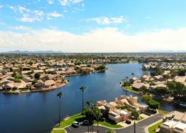 Desert Harbor Lake