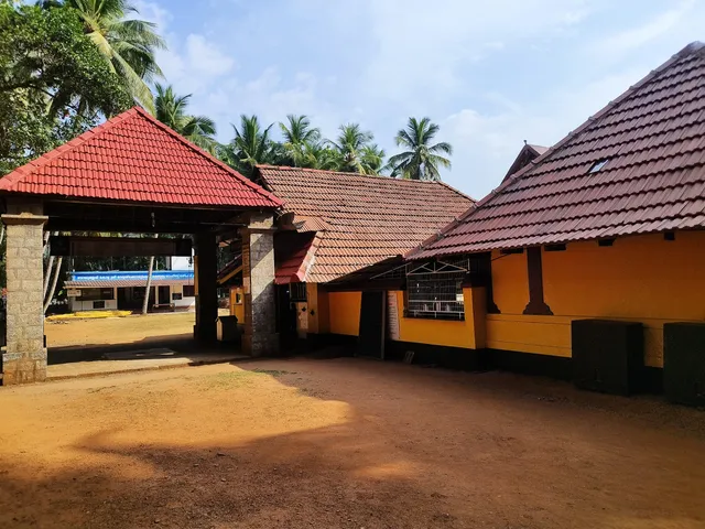 Balussery Kotta Vettakkorumakan Temple