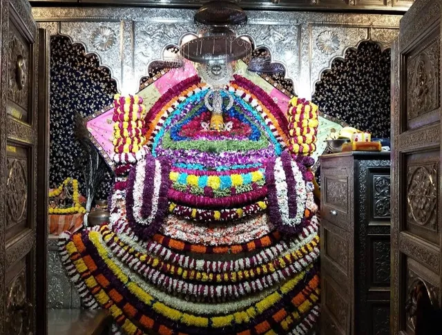 Shri Shyam mandir, Reengus