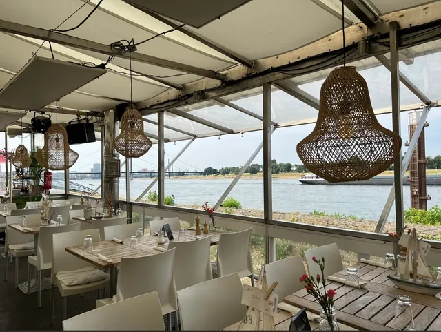 Canoo, Loungebar Restaurant Eventlokation